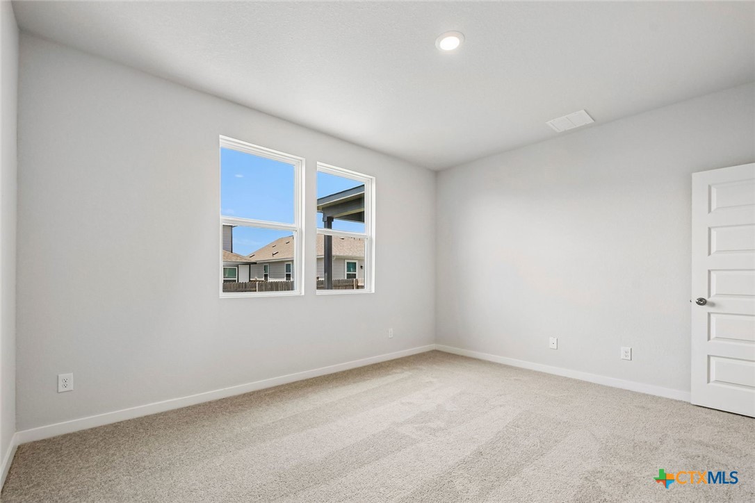 217 Firefox Way Property Photo 17