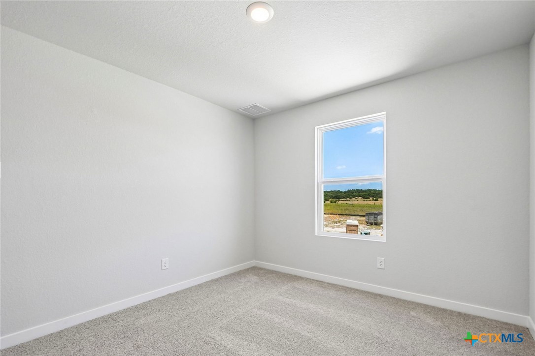 217 Firefox Way Property Photo 28