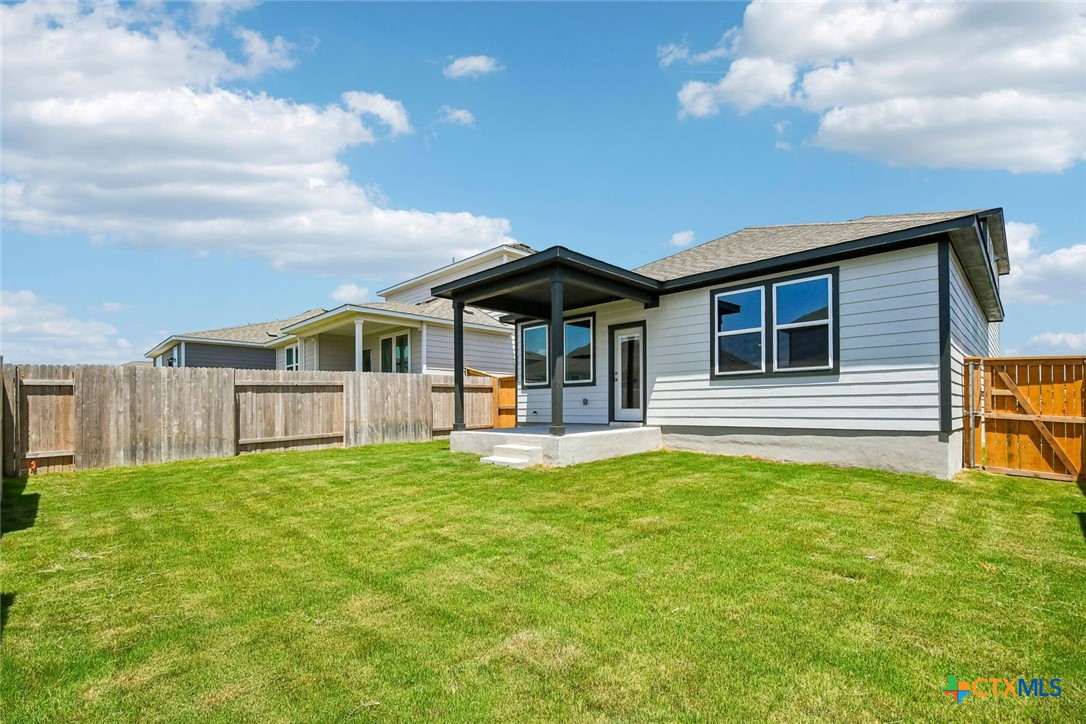 217 Firefox Way Property Photo 32