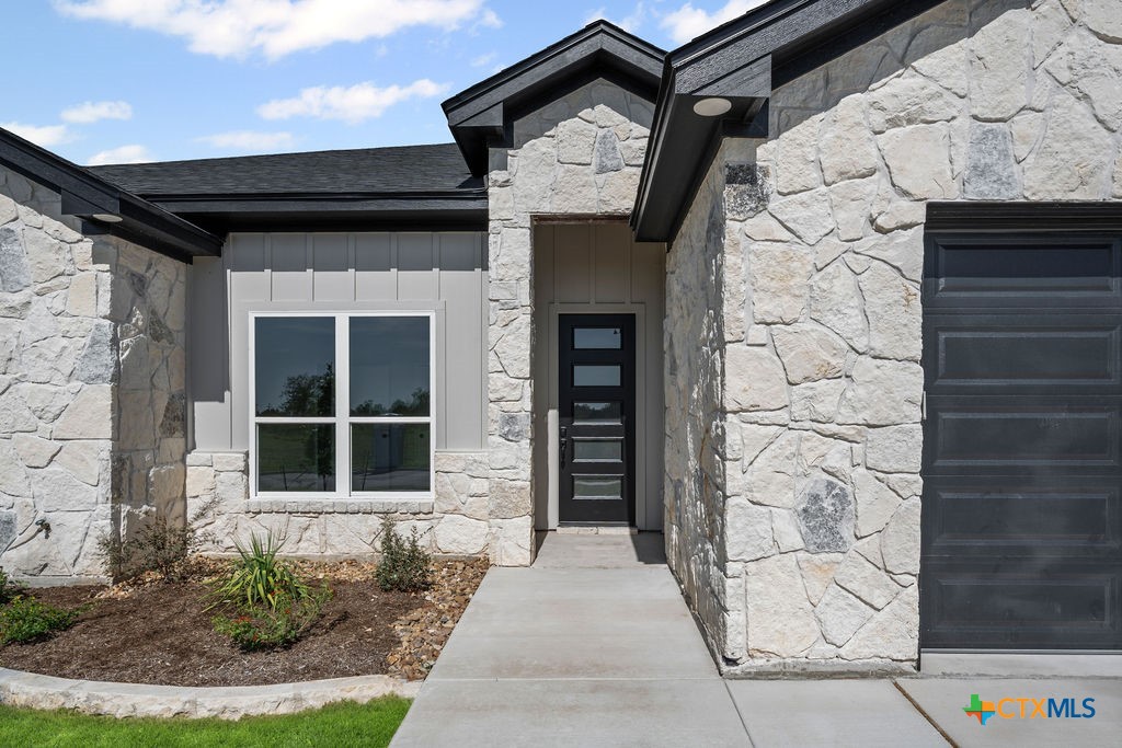 224 Creek Plum Lane Property Photo 2