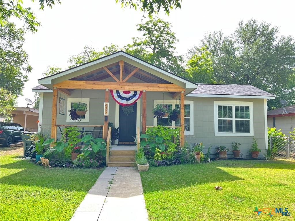 437 Burges Street Property Photo 1