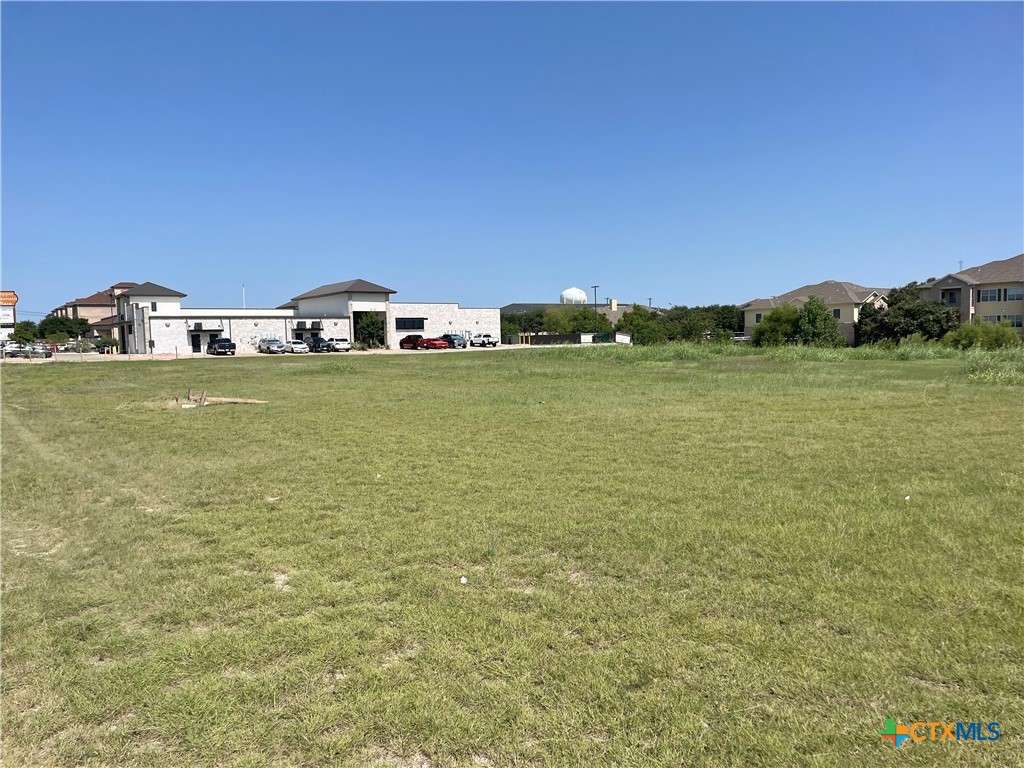 2501 E Elms Road Property Photo 13
