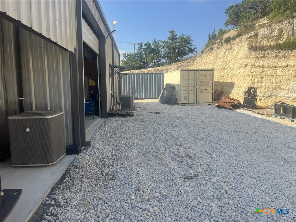 10221 Startz Road Property Photo 15