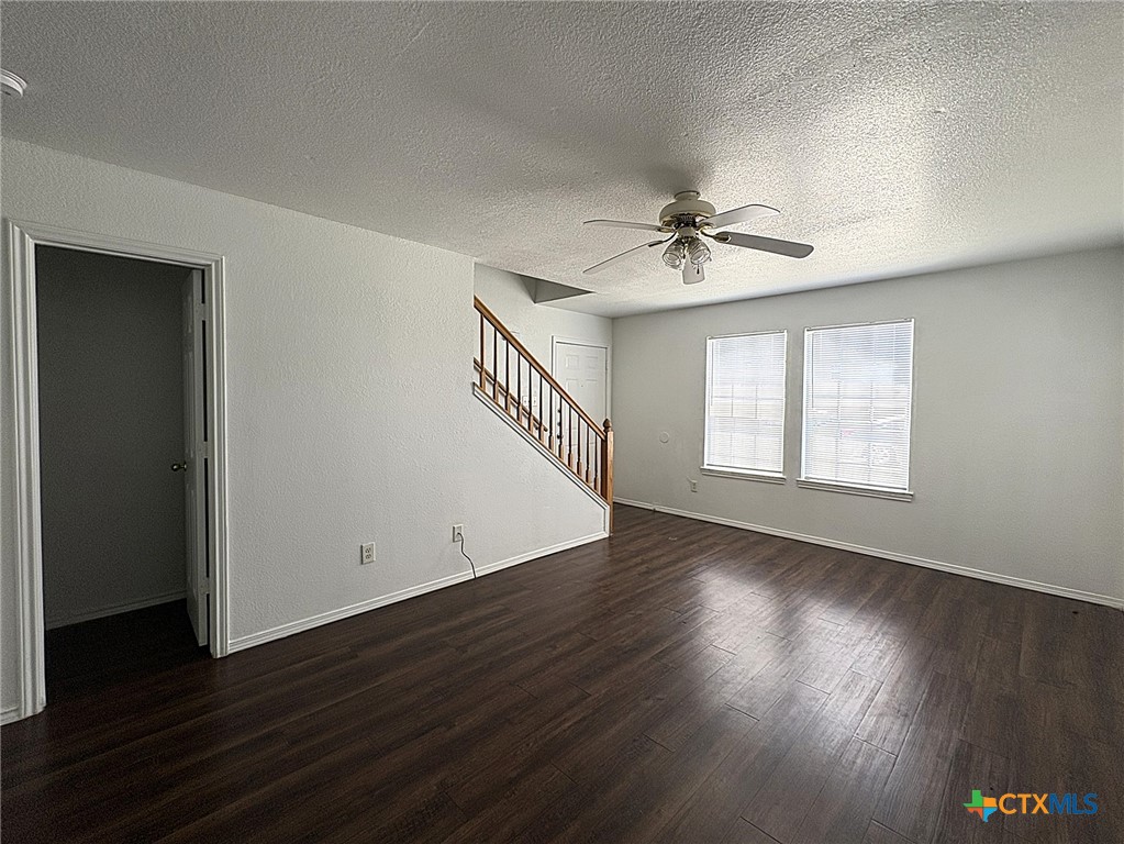 5709 Redstone Drive A Property Photo 2