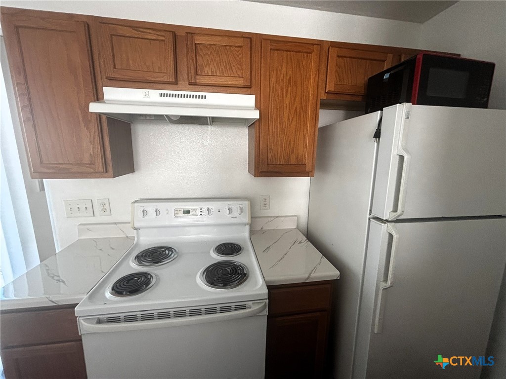 5709 Redstone Drive A Property Photo 6