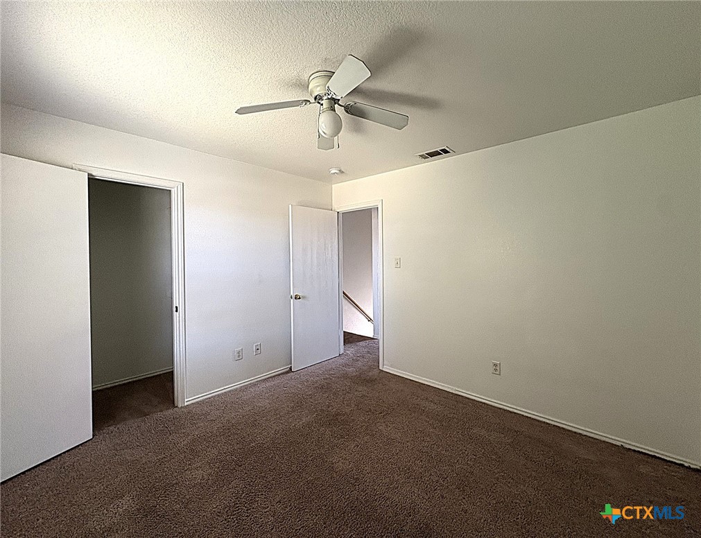 5709 Redstone Drive A Property Photo 8
