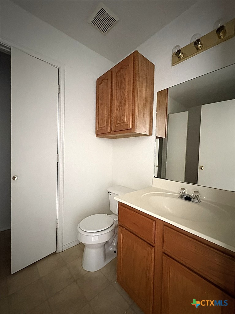 5709 Redstone Drive A Property Photo 10