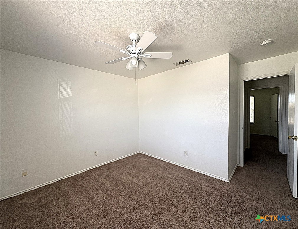 5709 Redstone Drive A Property Photo 11