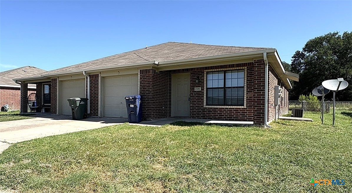 2706 Ashley Drive Property Photo 2
