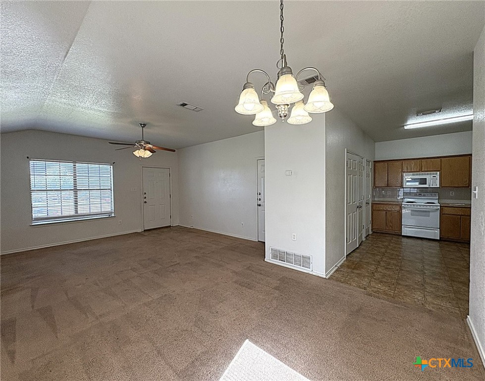 2706 Ashley Drive Property Photo 8