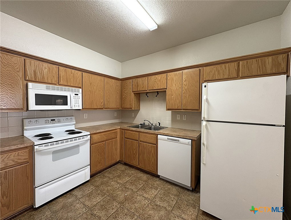 2706 Ashley Drive Property Photo 10