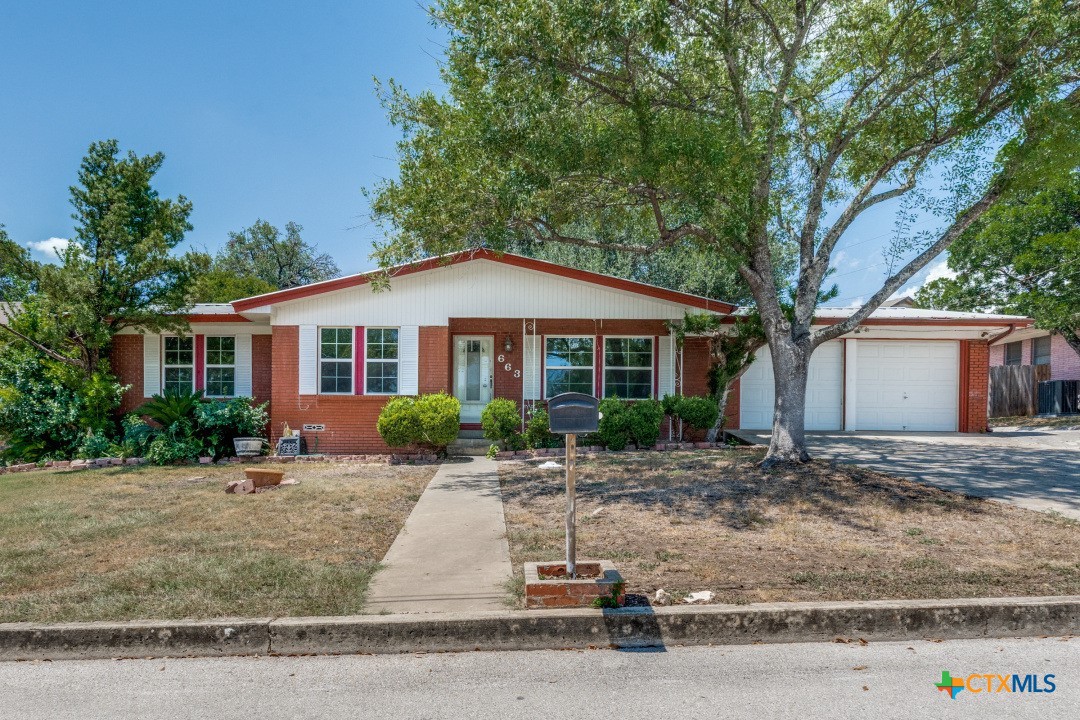 663 Lockener Avenue Property Photo 1