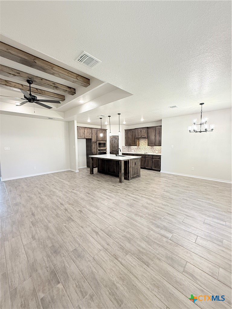 8907 Ridge Crest Drive Property Photo 3