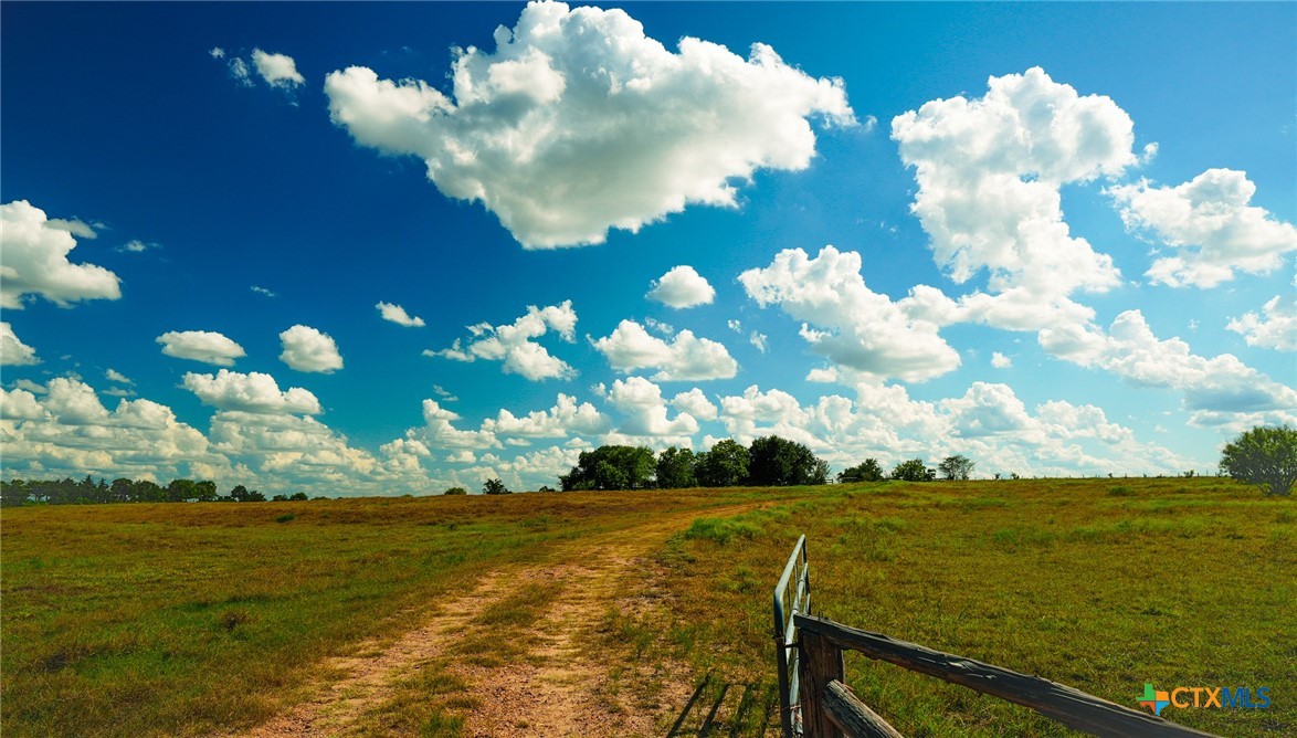 1432 N Knezek Road Property Photo 1