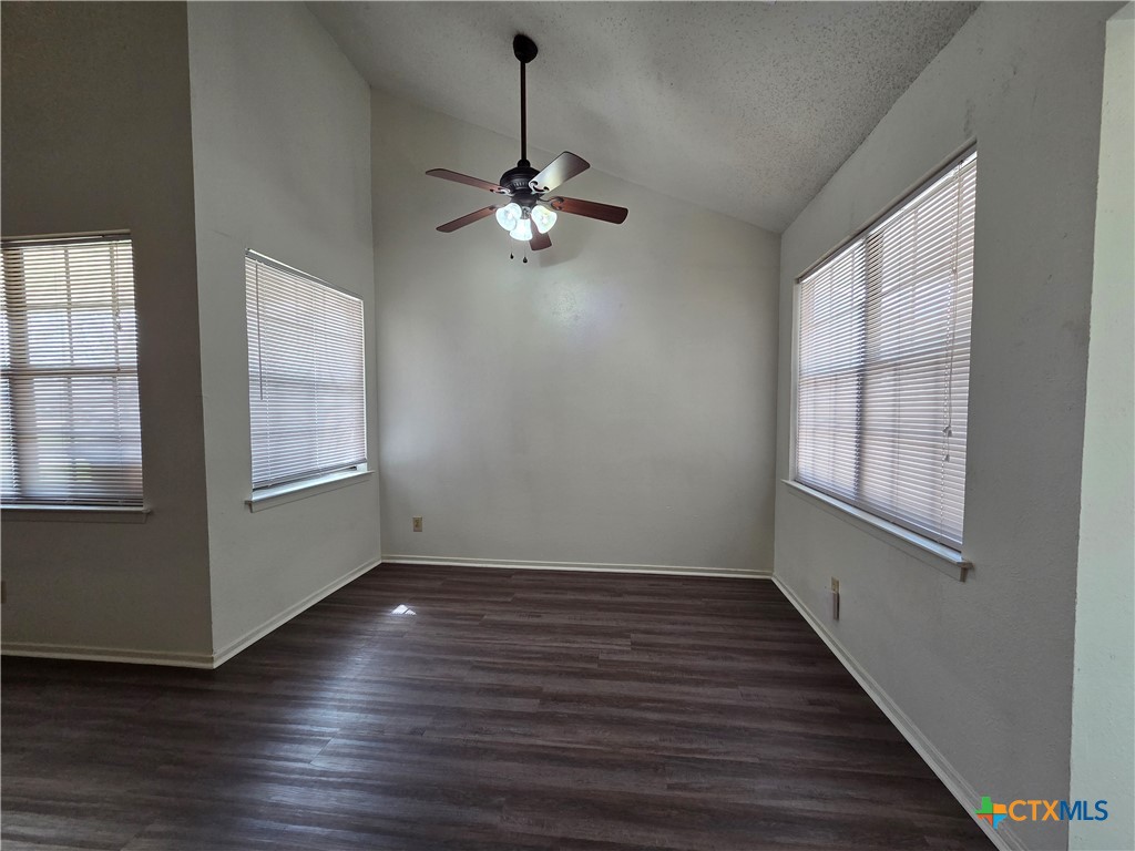 5214 & 5218 Davy Crockett Street Property Photo 6