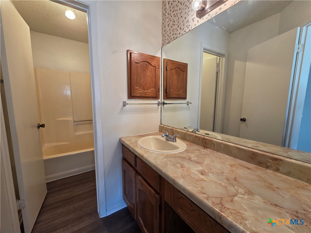 5214 & 5218 Davy Crockett Street Property Photo 11