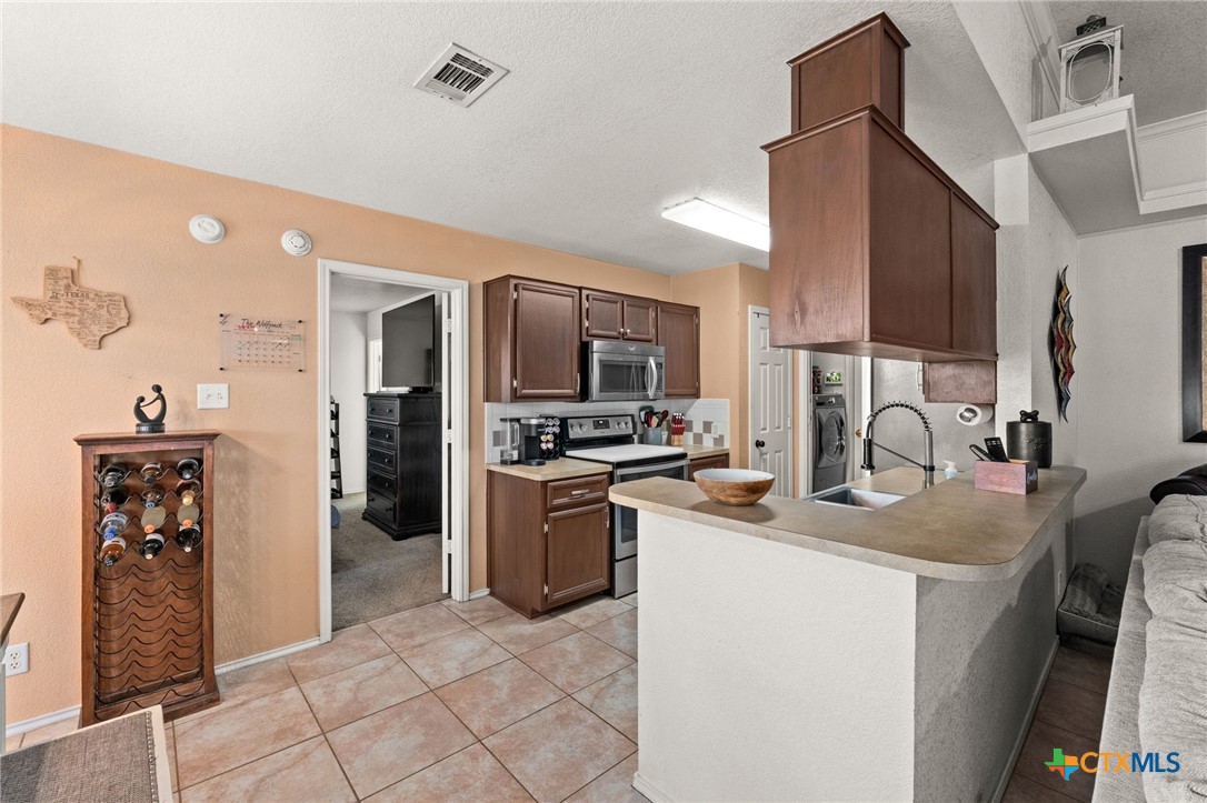 3904 Stallion Dr Property Photo 6