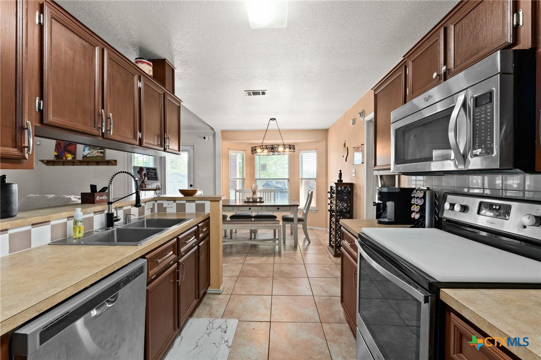 3904 Stallion Dr Property Photo 8