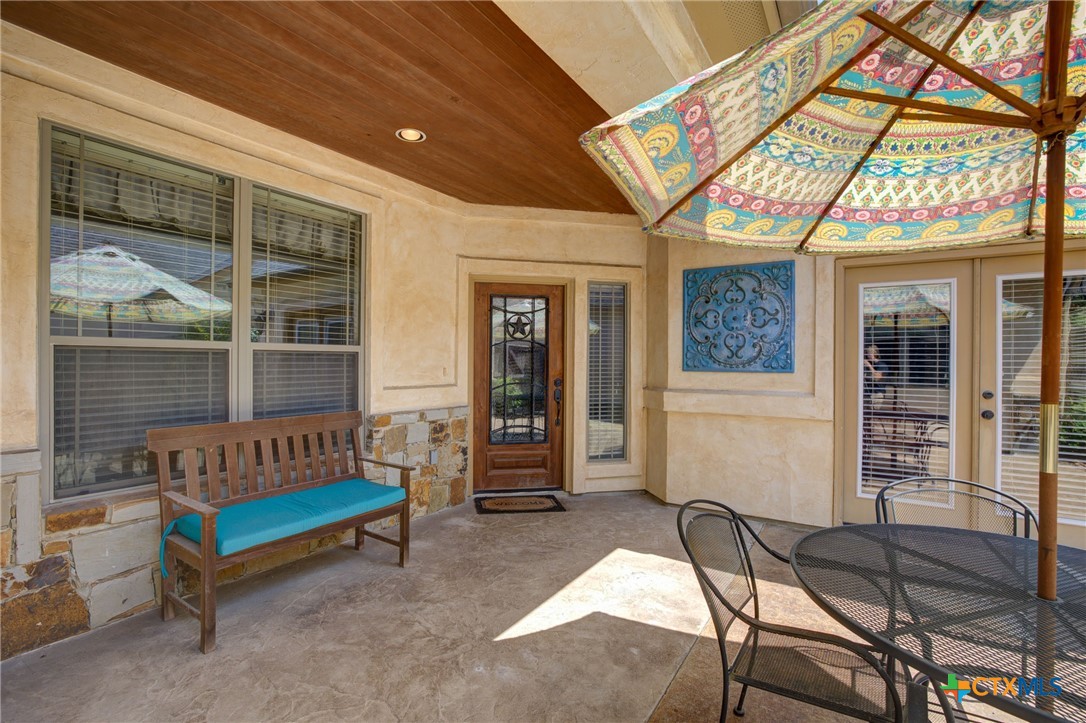 1212 Gruene Valley Circle Property Photo 3