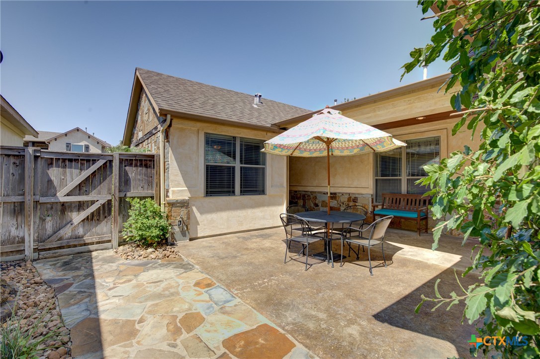 1212 Gruene Valley Circle Property Photo 6
