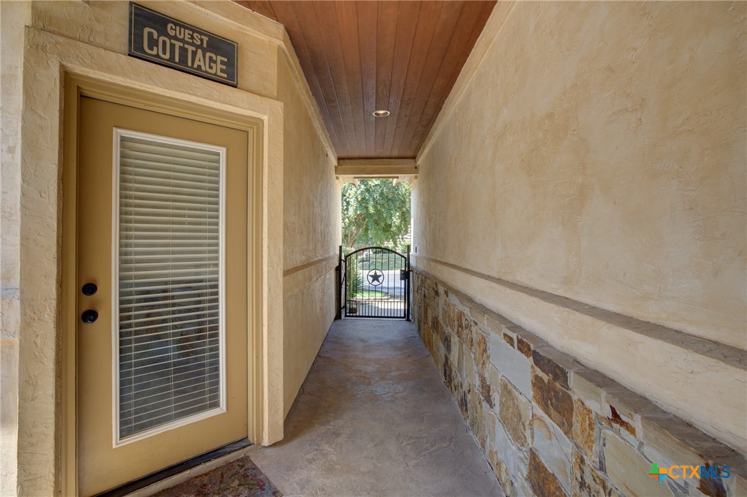 1212 Gruene Valley Circle Property Photo 26
