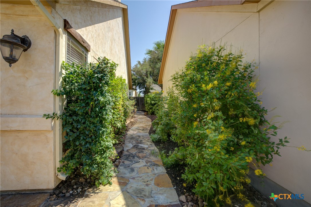 1212 Gruene Valley Circle Property Photo 31