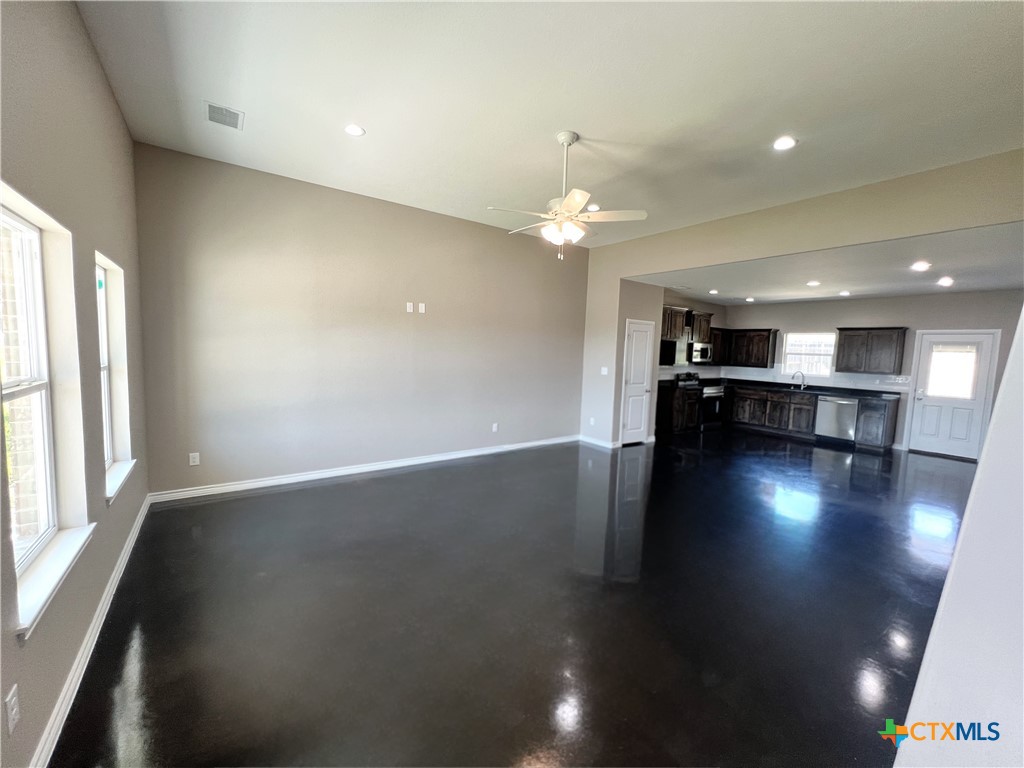 1218 Stone Valley Drive Property Photo 2