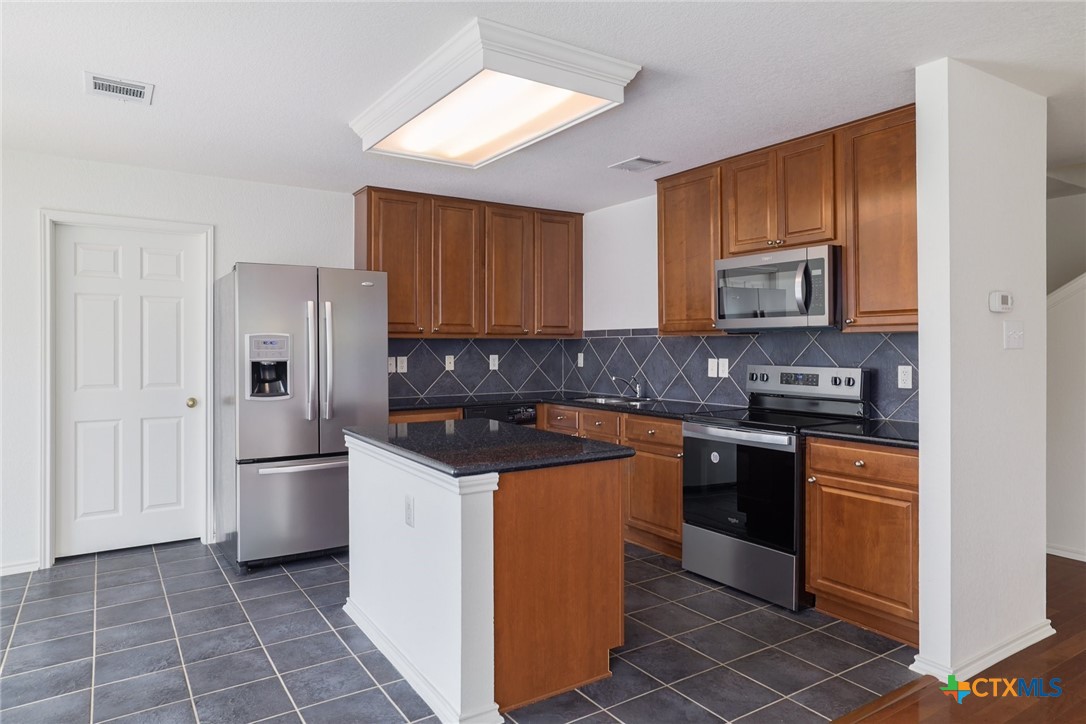 196 Cazador Drive Property Photo 12