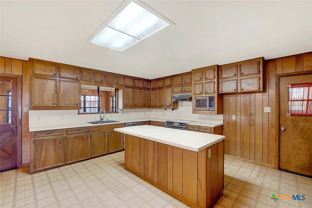 1212 County Road 337 Property Photo 10