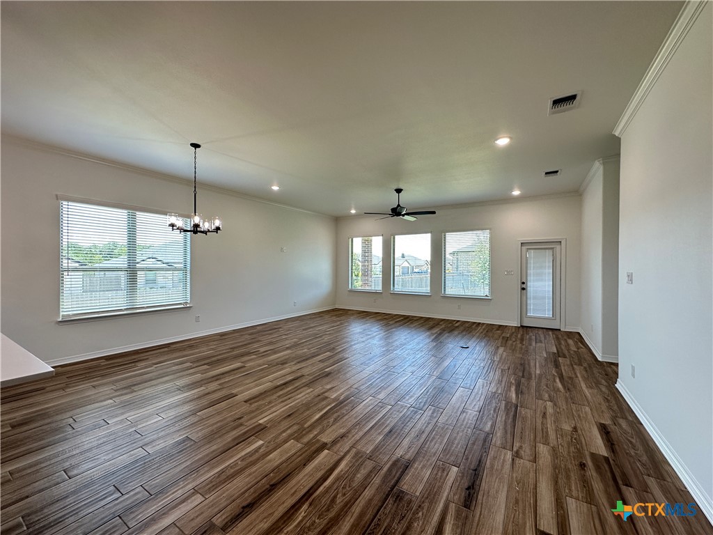 5434 Espiritu Santo Property Photo 4