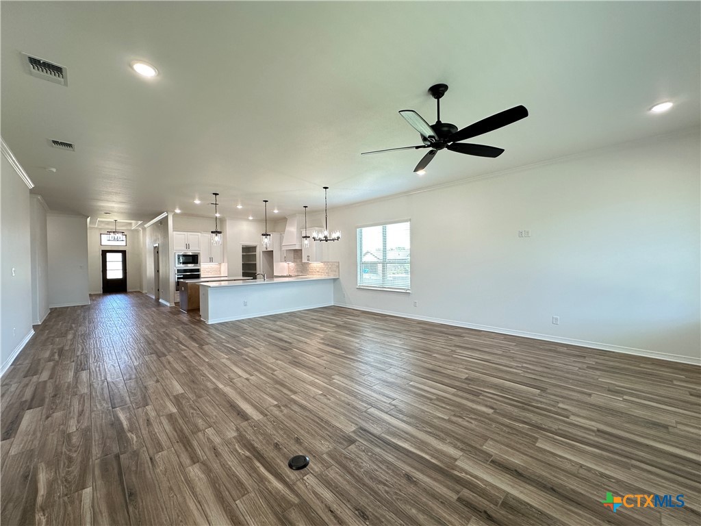5434 Espiritu Santo Property Photo 10