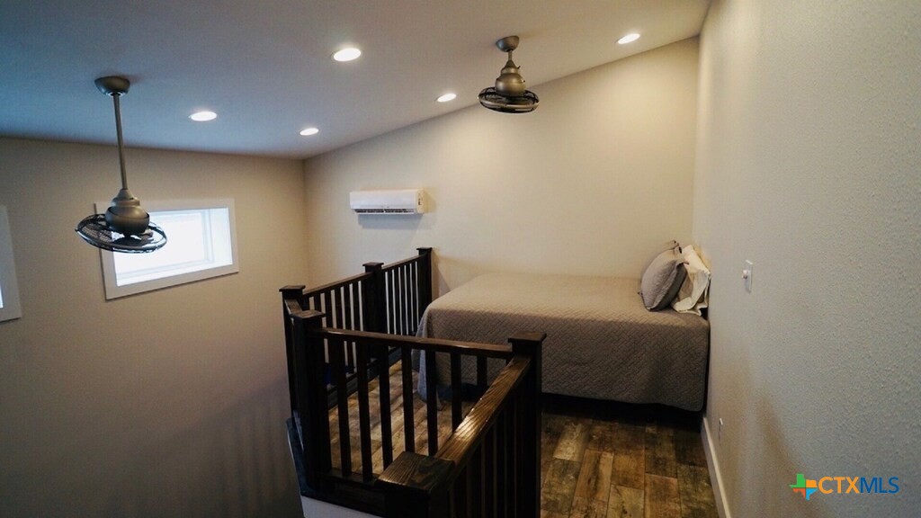 1206 W Commerce Street Property Photo 7