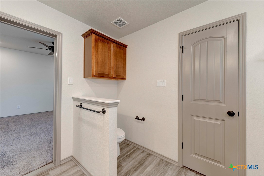 902 Hickok Drive Property Photo 9