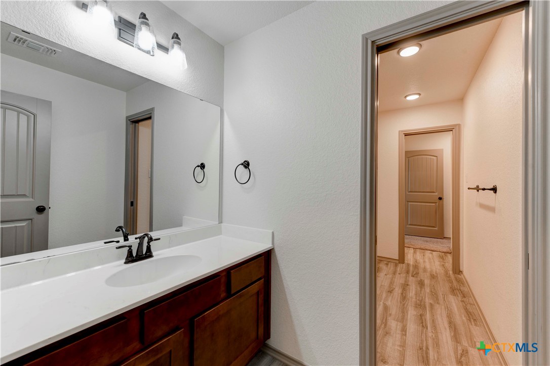 902 Hickok Drive Property Photo 14