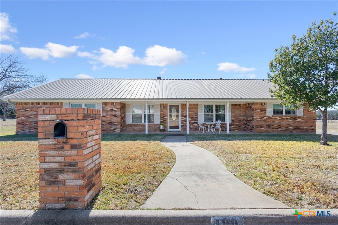 100 Sunny Lane Property Photo 2