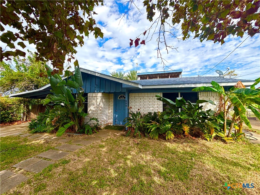 208 N Washington Boulevard Property Photo 1