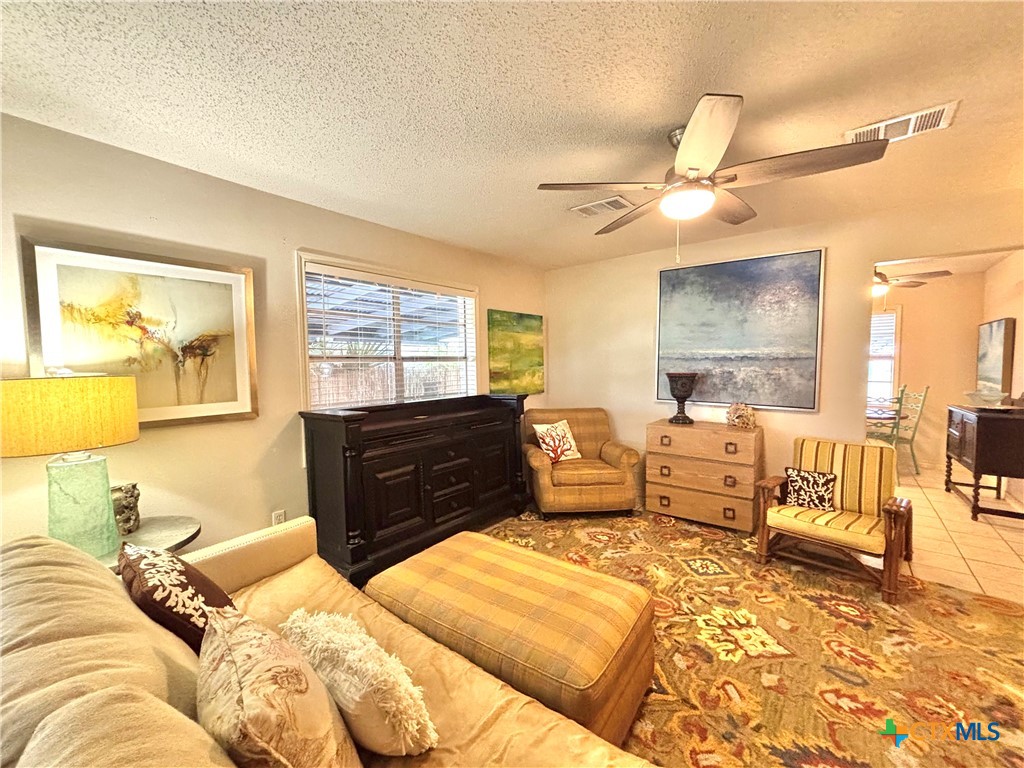 208 N Washington Boulevard Property Photo 5