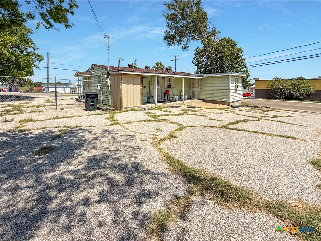 104 W Hallmark Avenue Property Photo 27