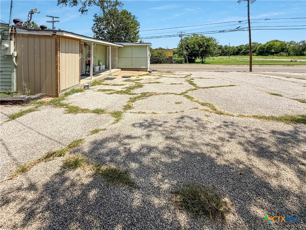 104 W Hallmark Avenue Property Photo 28