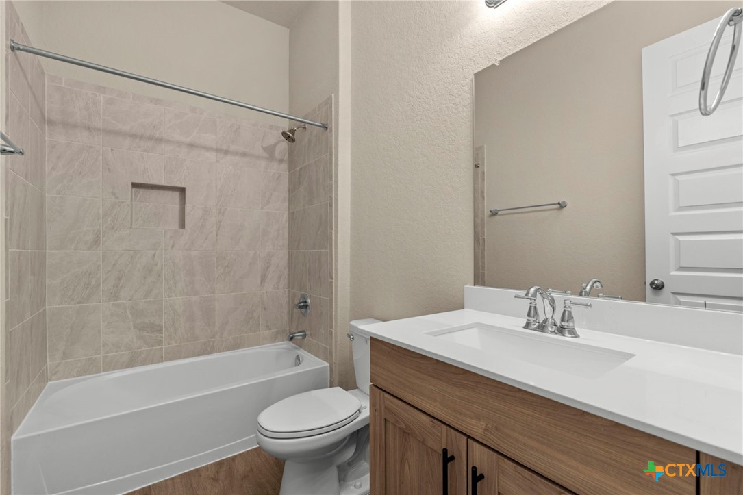 6533 Crockett Cove Property Photo 28