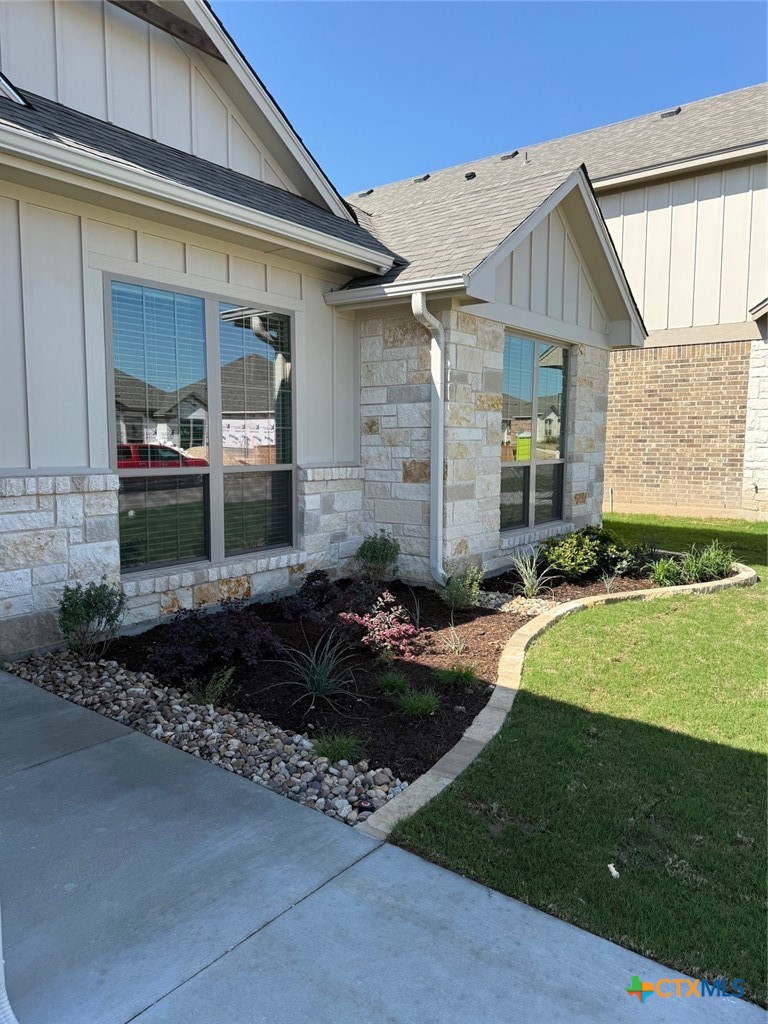 7101 Touchstone Drive Property Photo 2