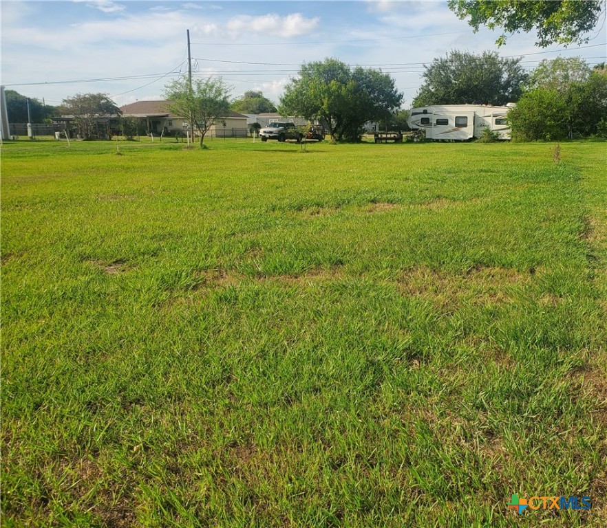 610 W Washington Avenue Property Photo 3