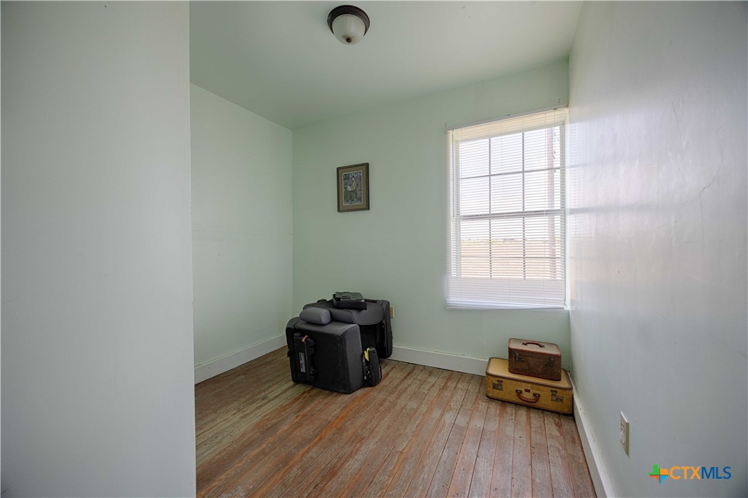 398 County Road 264 Property Photo 25