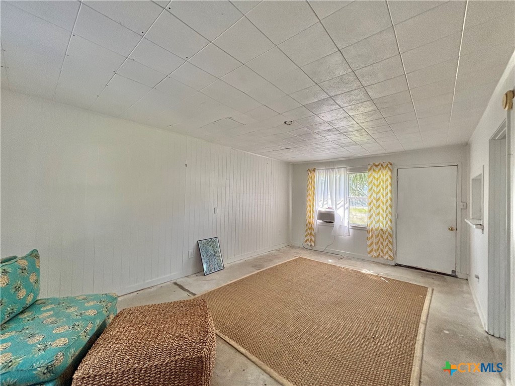 103 E Jefferson Avenue Property Photo 13