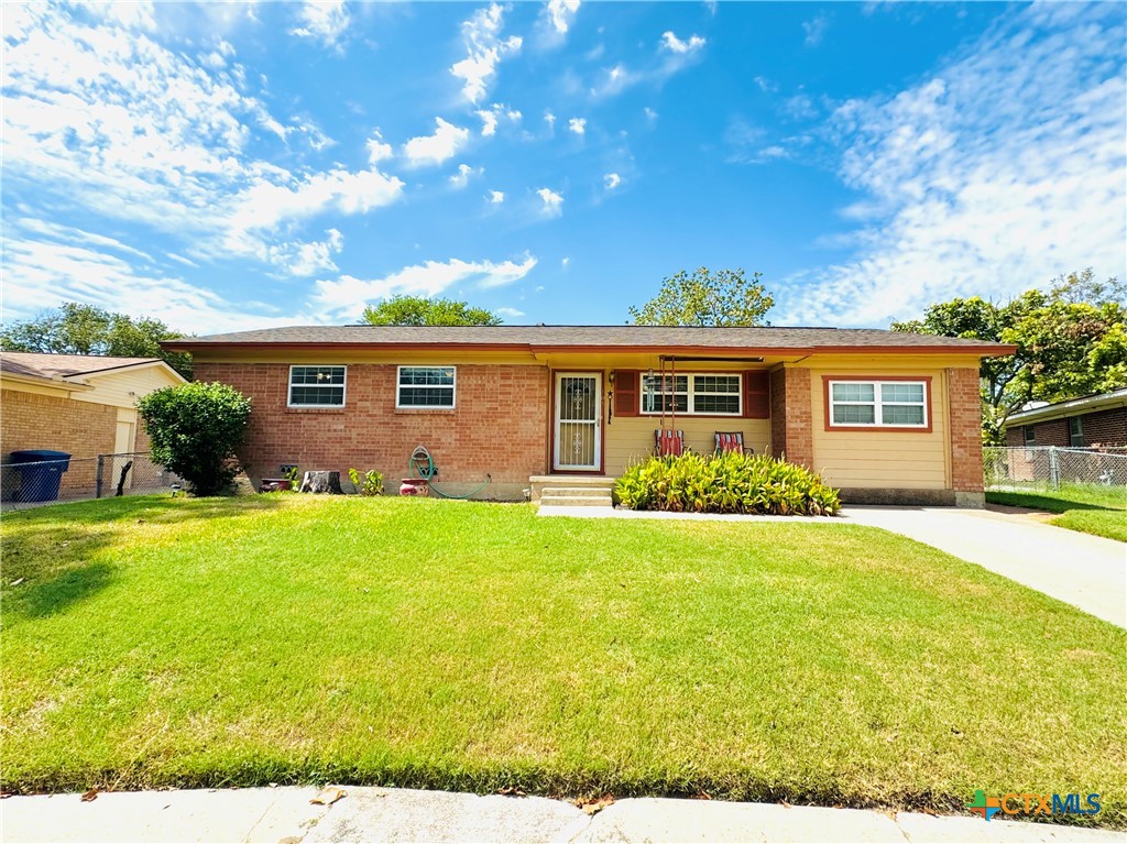 105 North Drive Property Photo 1