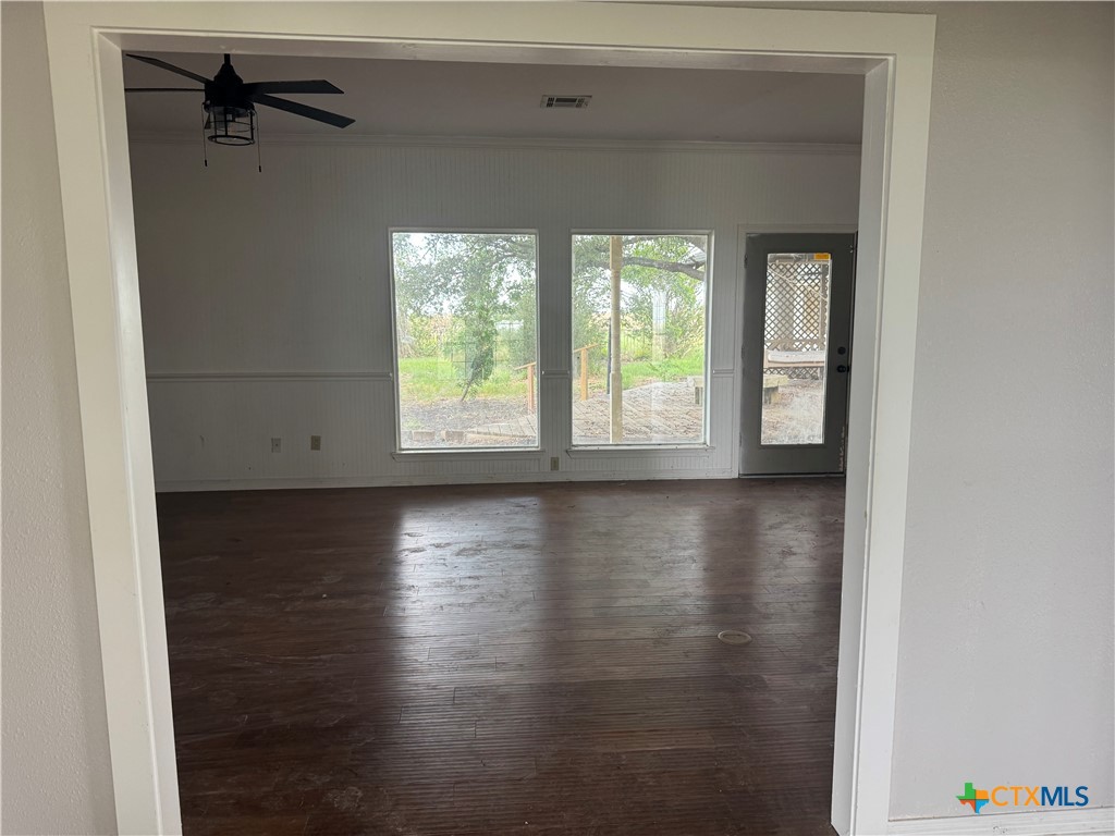 565 Fm 1772 Property Photo 7