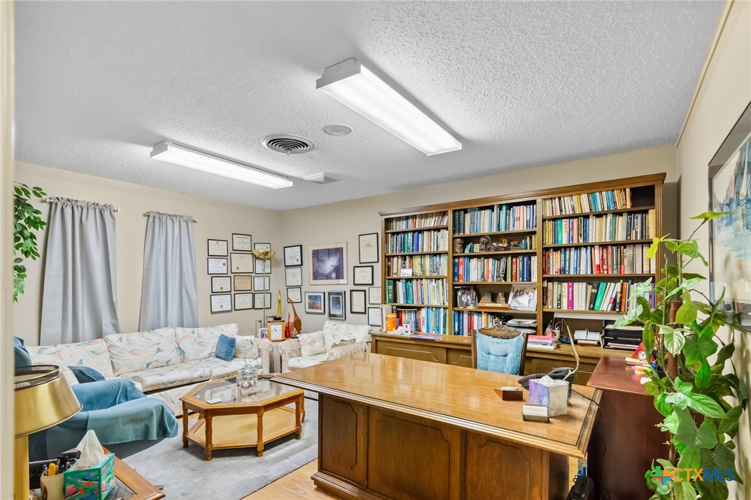 1001 E Airline Road Property Photo 6