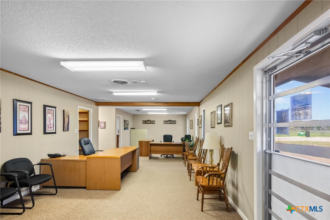 1001 E Airline Road Property Photo 10