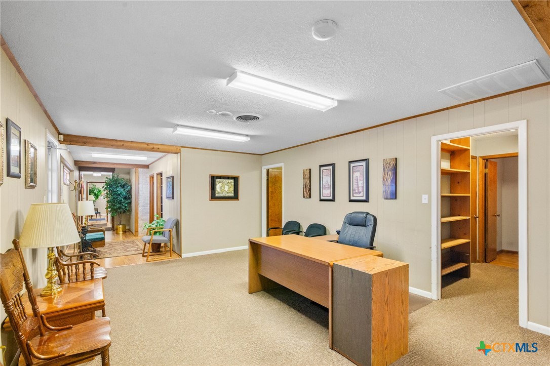1001 E Airline Road Property Photo 14