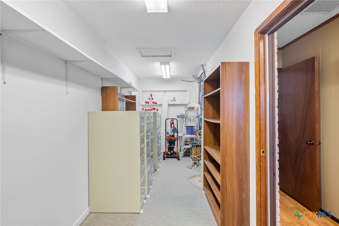 1001 E Airline Road Property Photo 18